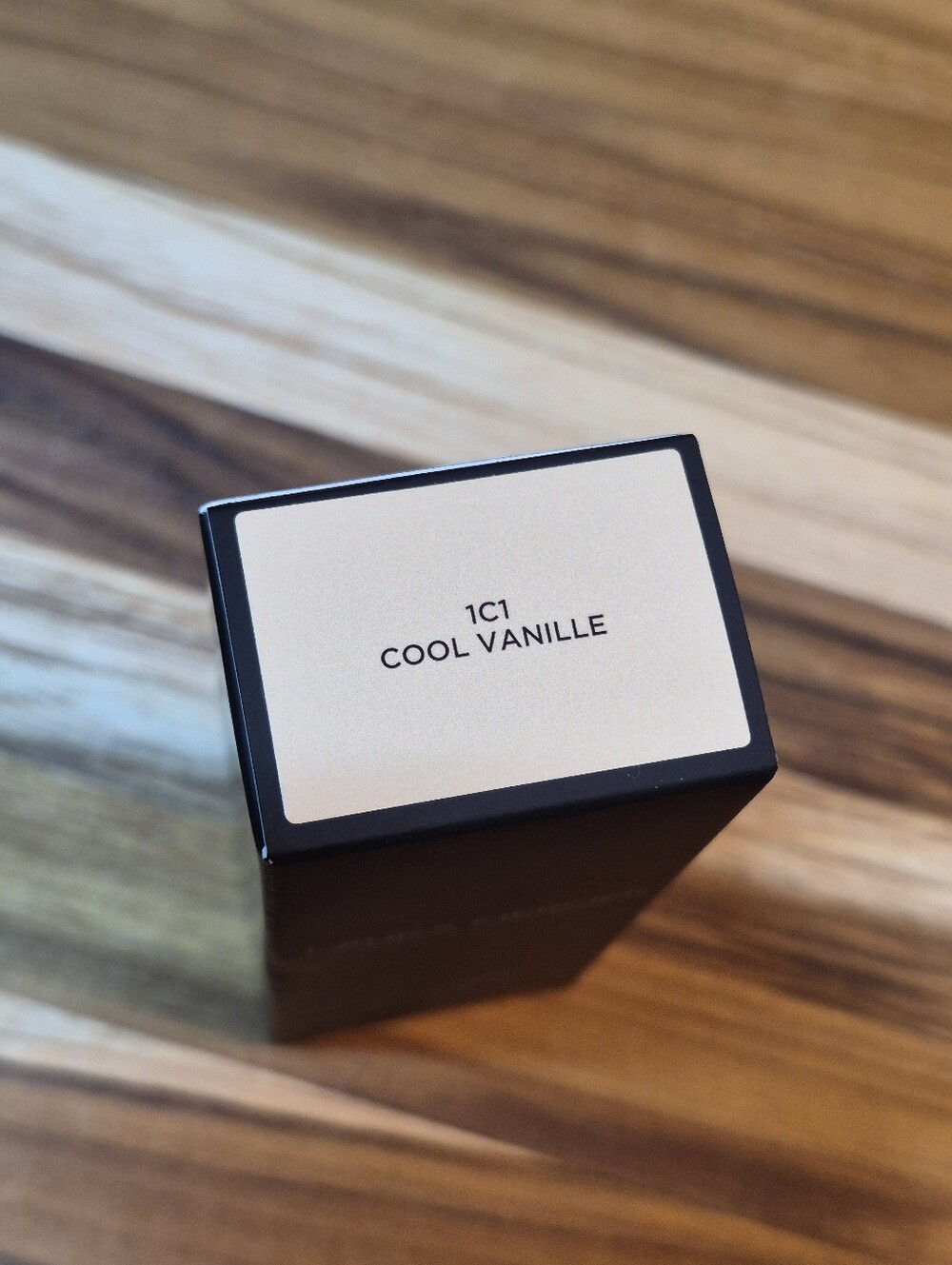 Laura Mercier Real Flawless Weightless Perfect Foundation Cool Vanille (1C1) NIB - Picture 11 of 11